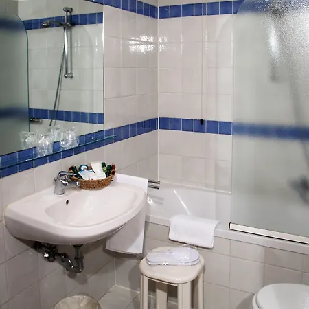 波提瑟利酒店 4*