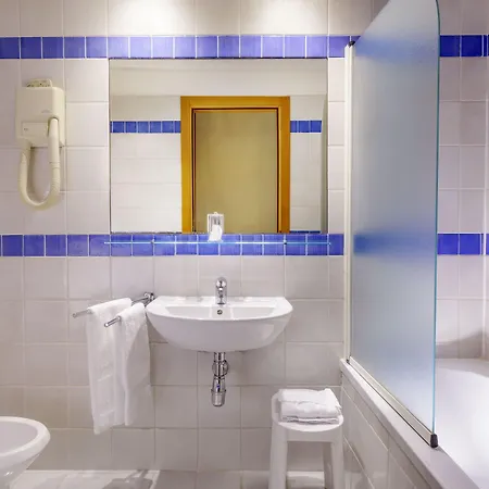 波提瑟利酒店 4*